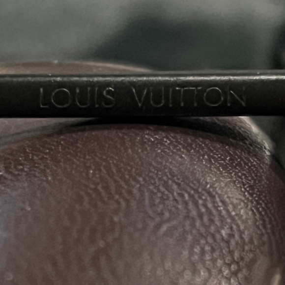 Authentic Louis Vuitton Monogram Aviator Sunnies - Picture 9 of 12